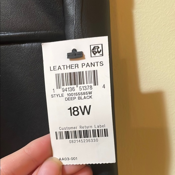 Womens New INC International Concepts Leather Pants - Picture 3 of 5